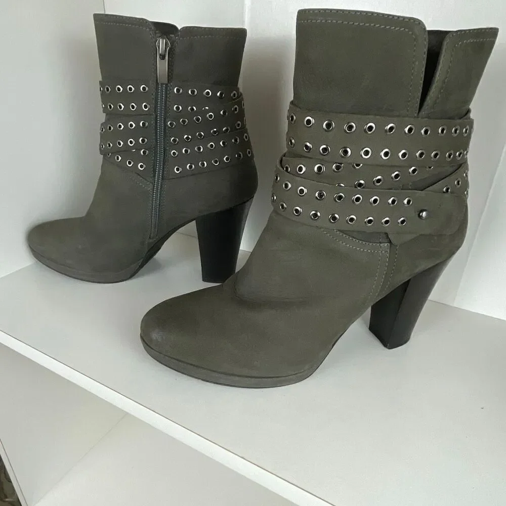 Mint Velvet Leather Grommet Accent Ankle Boots 39 Gray